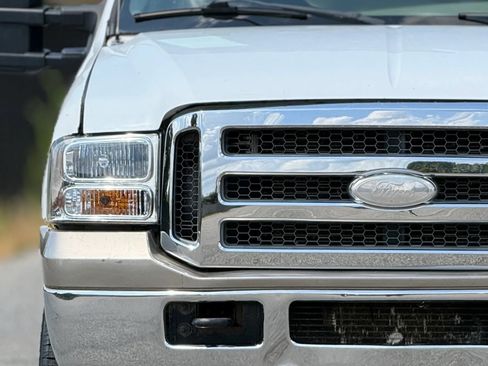 Used 2005 Ford F250 XL AWD/4WD image 11