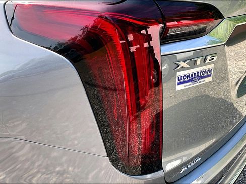 Used 2023 Cadillac XT6 Premium Luxury AWD/4WD image 31