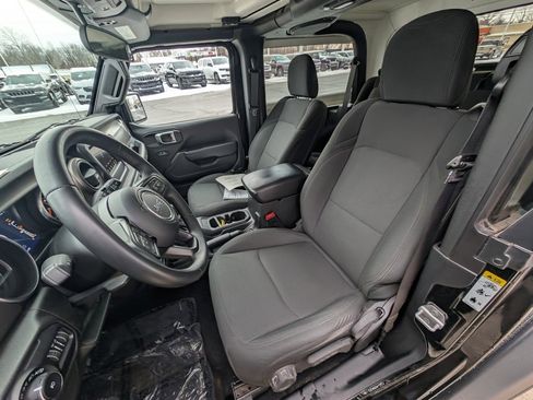 Used 2018 Jeep Wrangler Sport S image 15