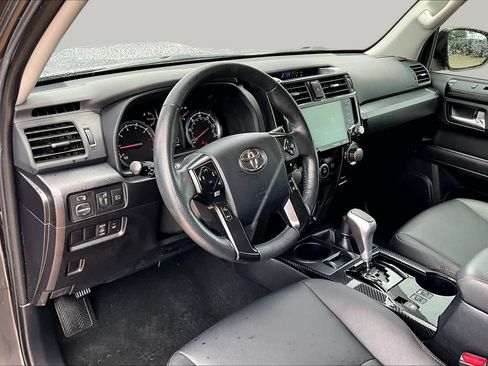 Used 2023 Toyota 4Runner TRD Off-Road Premium w/ Moonroof Package AWD/4WD image 18