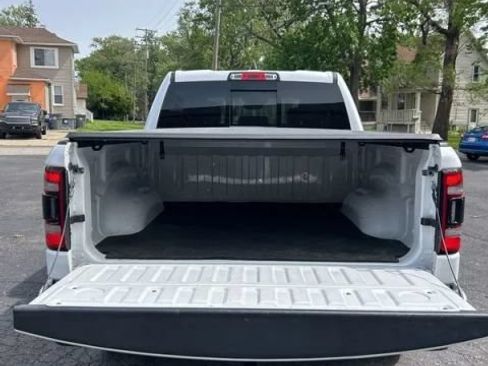 Used 2022 RAM 1500 Laramie AWD/4WD image 11