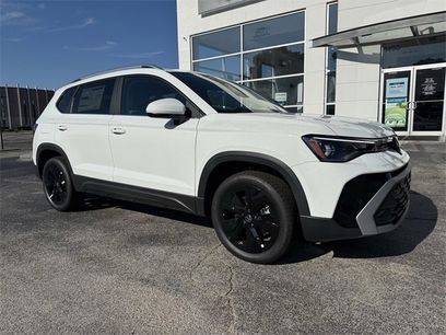 New 2025 Volkswagen Taos SE
