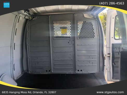 Used 2017 GMC Savana 2500 RWD image 23