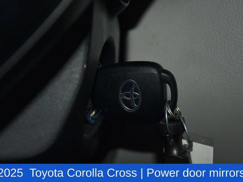 Used 2025 Toyota Corolla Cross L FWD image 14