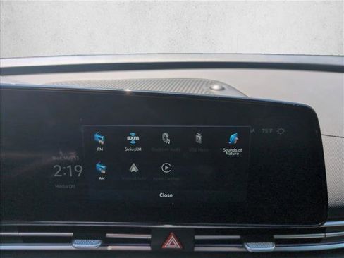 Certified 2025 Hyundai Elantra SEL FWD image 12