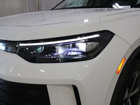 New 2026 Volkswagen Tiguan SE AWD/4WD image 33