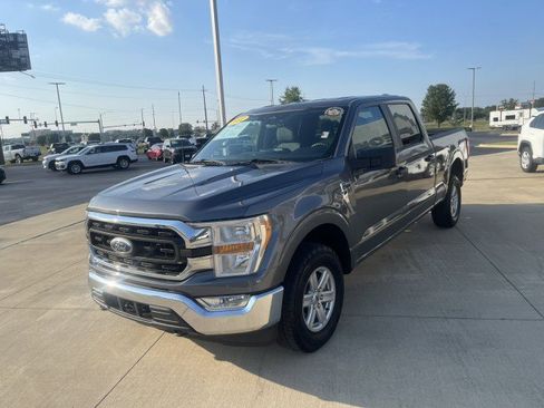 Used 2022 Ford F150 XLT image 4