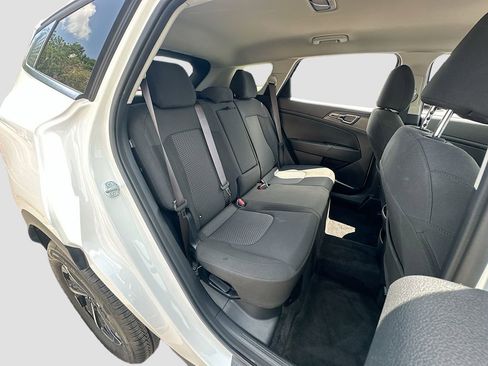 Certified 2025 Kia Sportage LX AWD/4WD image 25