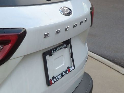 New 2026 Ford Escape SE image 10