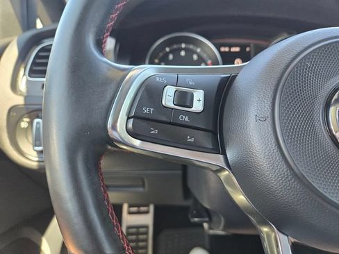Used 2017 Volkswagen GTI SE FWD image 26