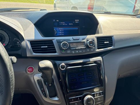Used 2015 Honda Odyssey Touring image 7