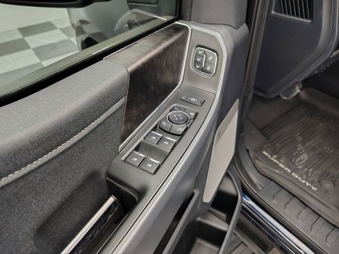 Used 2024 Ford F350 Lariat w/ Lariat Ultimate Package image 30