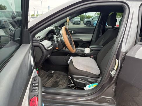 Used 2024 Jeep Compass Sport AWD/4WD image 6