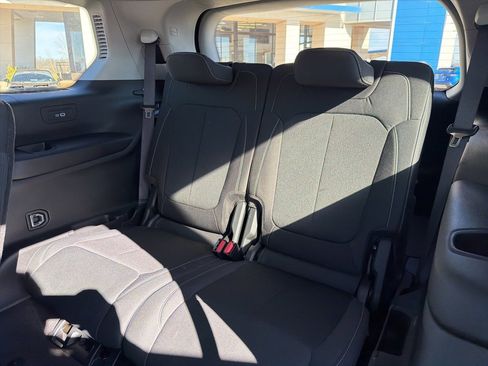 Used 2021 Jeep Grand Cherokee L Laredo w/ Luxury Tech Group I image 16