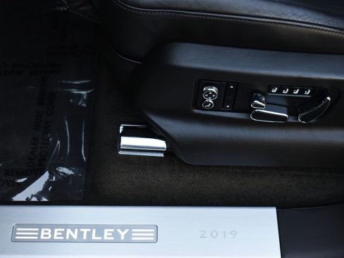 Used 2020 Bentley Bentayga Design Series image 24