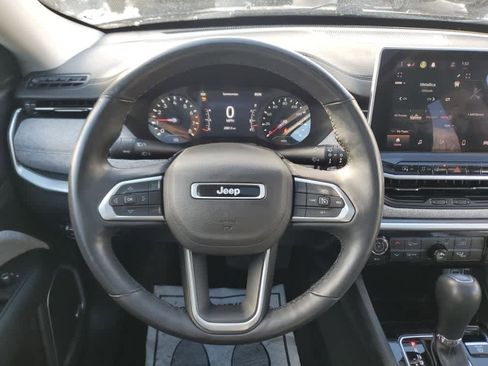 Used 2022 Jeep Compass Latitude w/ Sun and Sound Group image 19