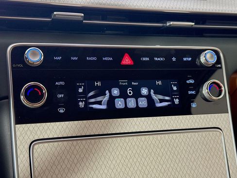 Used 2025 Genesis GV80 3.5T Advanced image 18