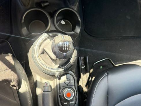 Used 2017 MINI Cooper 4-Door Hardtop FWD image 18