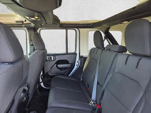 Used 2023 Jeep Wrangler Unlimited AWD/4WD image 14