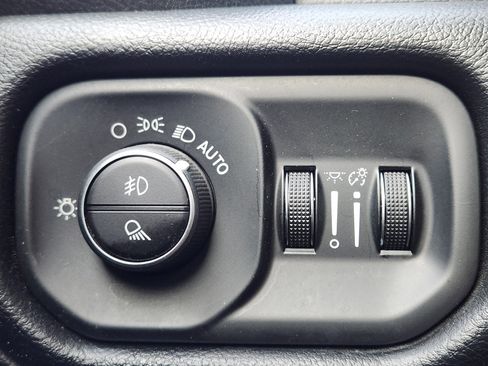 Used 2020 RAM 1500 Laramie image 23