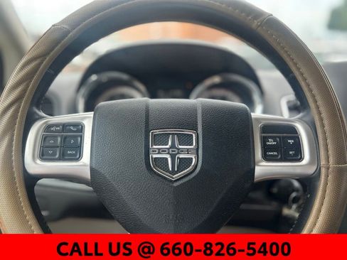 Used 2019 Dodge Grand Caravan SE w/ UConnect Hands-Free Group FWD image 13