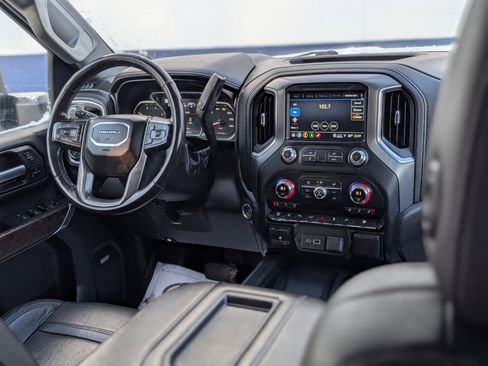Used 2021 GMC Sierra 3500 Denali w/ Denali Ultimate Package image 17