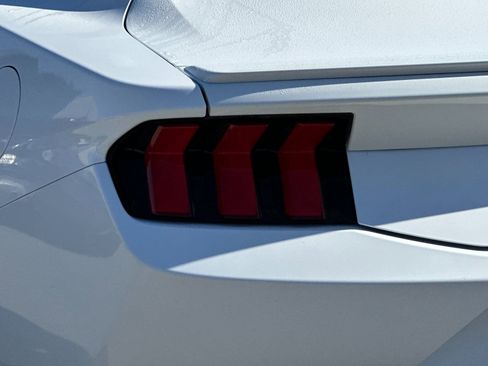 Used 2024 Ford Mustang Premium image 33
