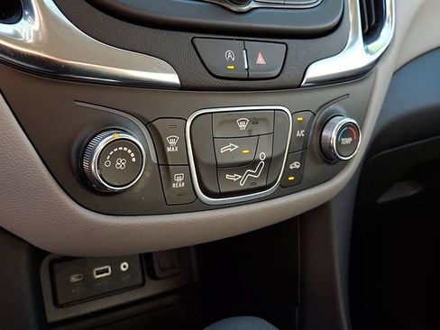 Certified 2024 Chevrolet Equinox LS FWD image 16