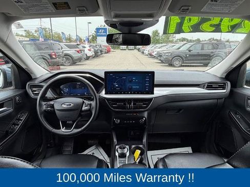 Certified 2025 Ford Escape Platinum AWD/4WD image 5