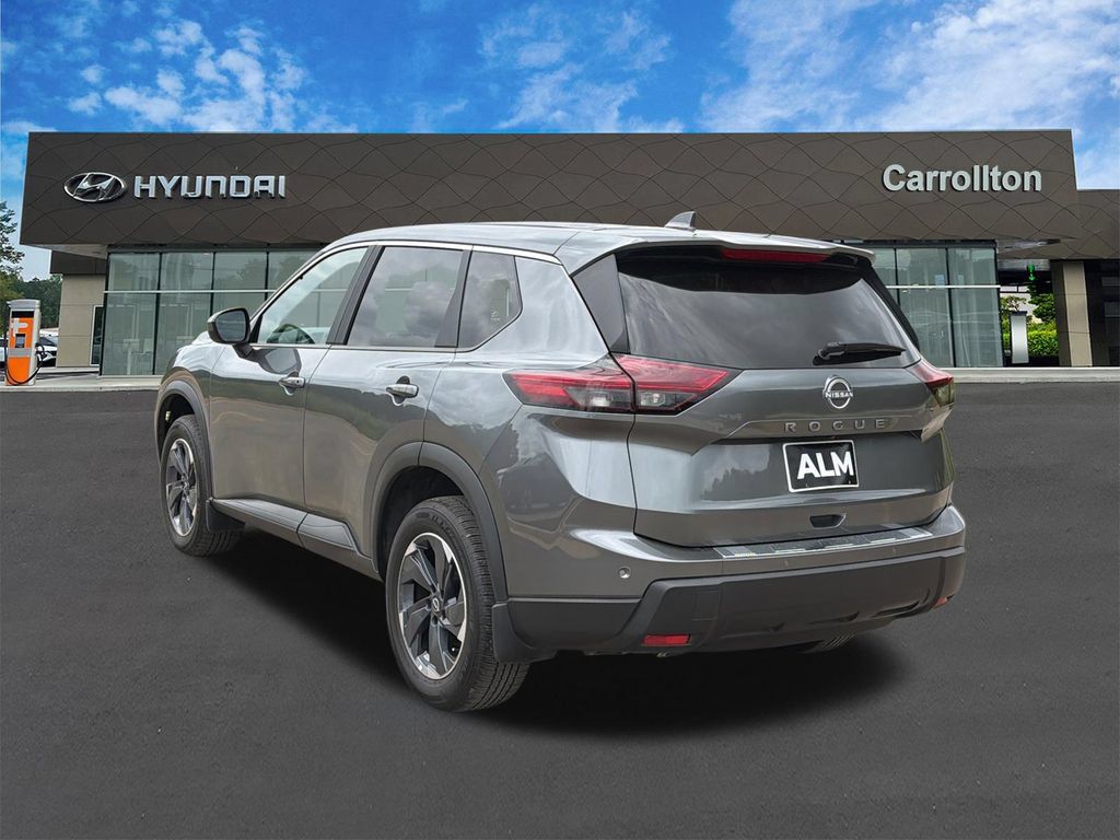 Used 2026 Nissan Rogue SV FWD image 7