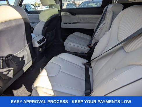 Used 2023 Hyundai Palisade Calligraphy image 18