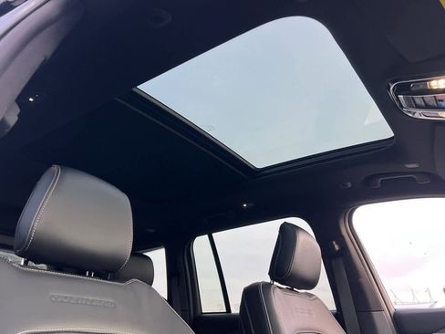 Used 2024 Jeep Grand Cherokee Overland w/ Trailer Tow Package image 17