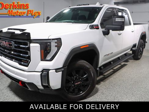 Used 2024 GMC Sierra 2500 AT4 w/ AT4 Preferred Package image 1