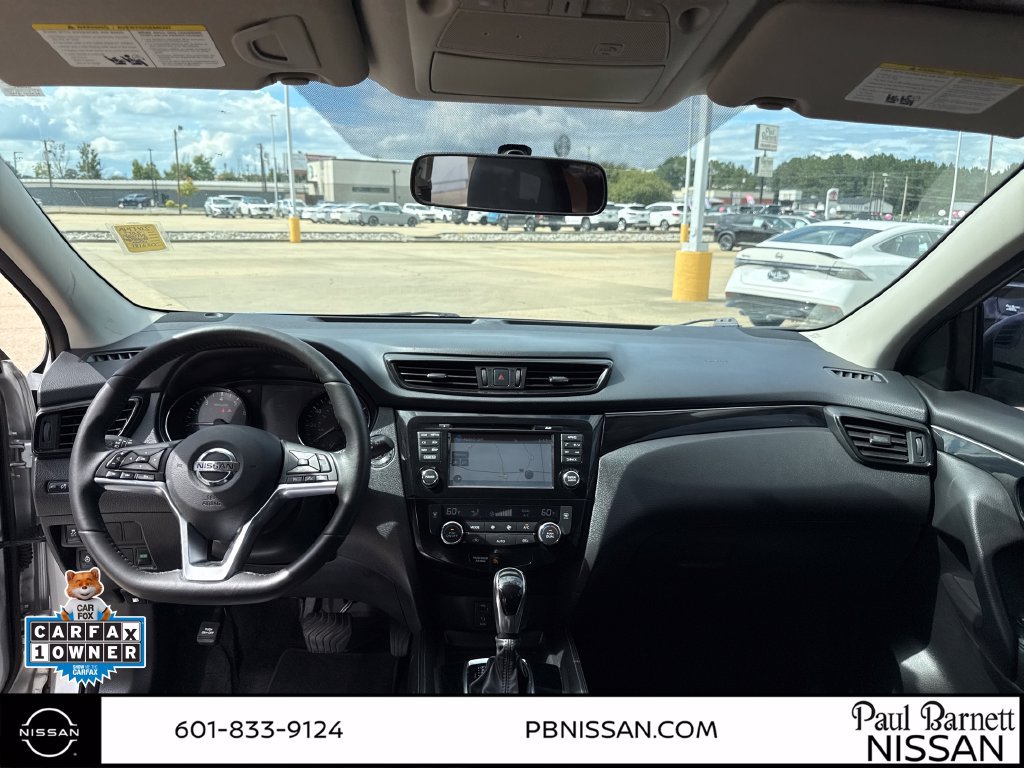 Used 2017 Nissan Rogue Sport SL FWD image 16