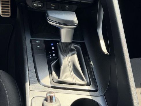 Used 2025 Hyundai Elantra Sport image 7
