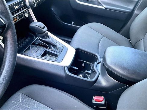 Certified 2024 Toyota RAV4 XLE w/ Convenience Package FWD image 20