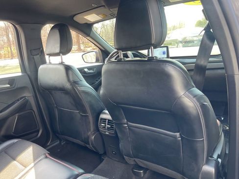 Used 2025 Ford Escape ST-Line image 22