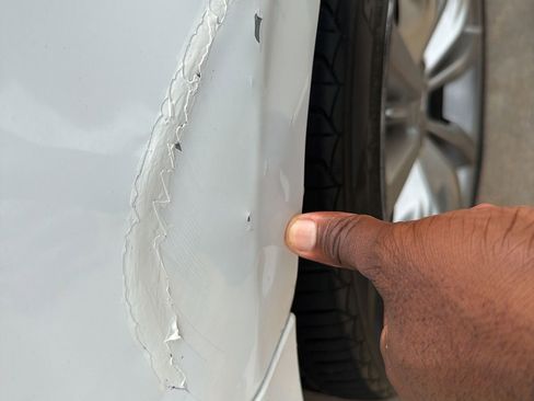 Used 2015 Chrysler 200 S FWD image 19