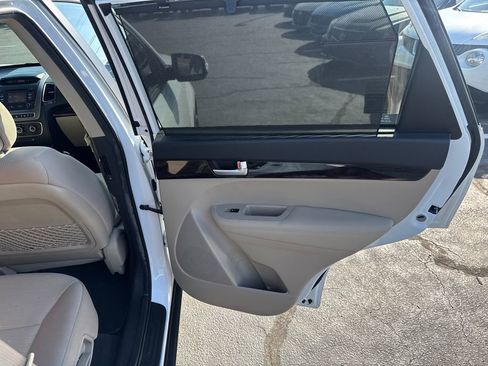 Used 2014 Kia Sorento LX FWD image 33
