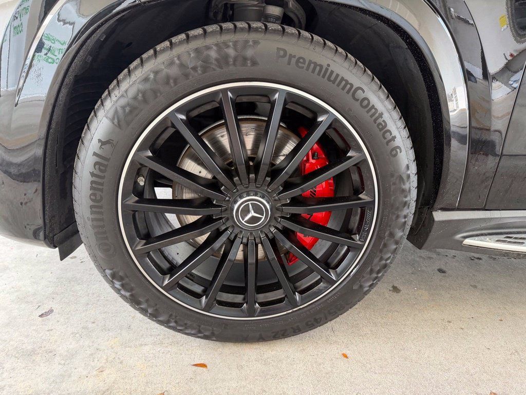 Used 2024 Mercedes-Benz GLS 63 AMG 4MATIC image 15