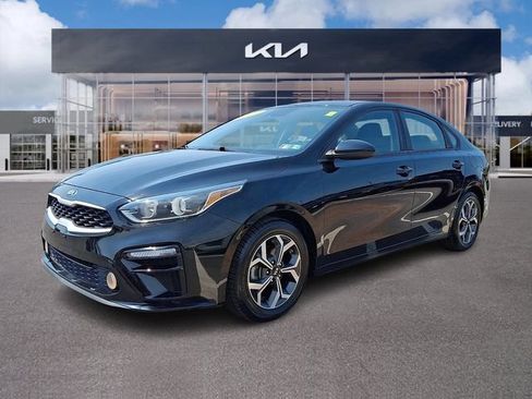 Used 2020 Kia Forte LXS FWD image 3