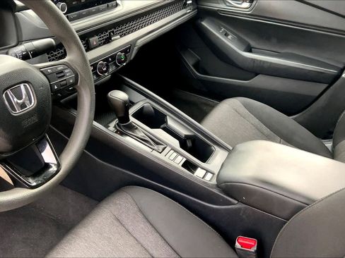 Used 2023 Honda Accord EX image 17