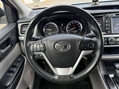 Used 2015 Toyota Highlander Limited AWD/4WD image 14