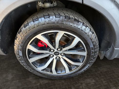 Used 2020 Ford Explorer ST w/ ST Street Pack image 43