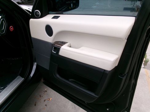 Used 2014 Land Rover Range Rover Sport HSE AWD/4WD image 10