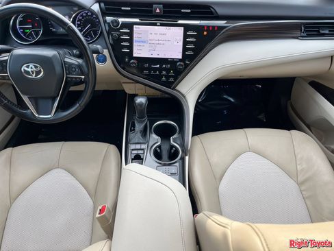 Certified 2020 Toyota Camry XLE w/ Sunroof Package FWD image 18