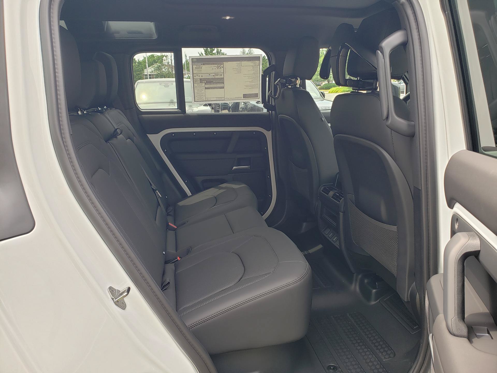 New 2026 Land Rover Defender 110 X-Dynamic SE AWD/4WD image 15