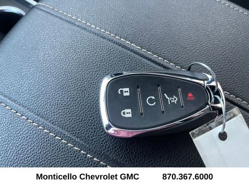 Used 2023 Chevrolet Traverse LT w/ LT Premium Package image 22