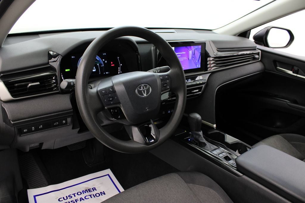 Used 2025 Toyota Camry LE FWD image 15