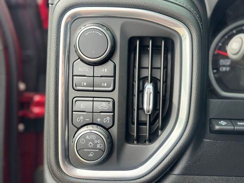 Used 2019 Chevrolet Silverado 1500 High Country w/ High Country Premium Package AWD/4WD image 20